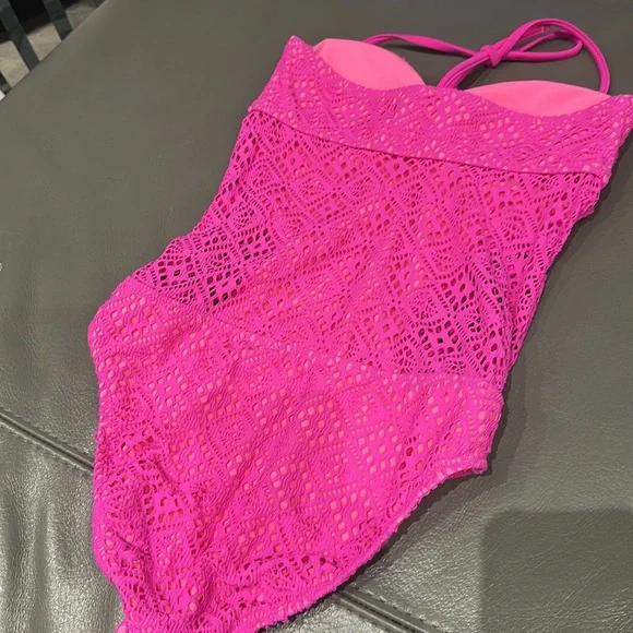 Hot pink lace swimsuit - Picture 2 of 3